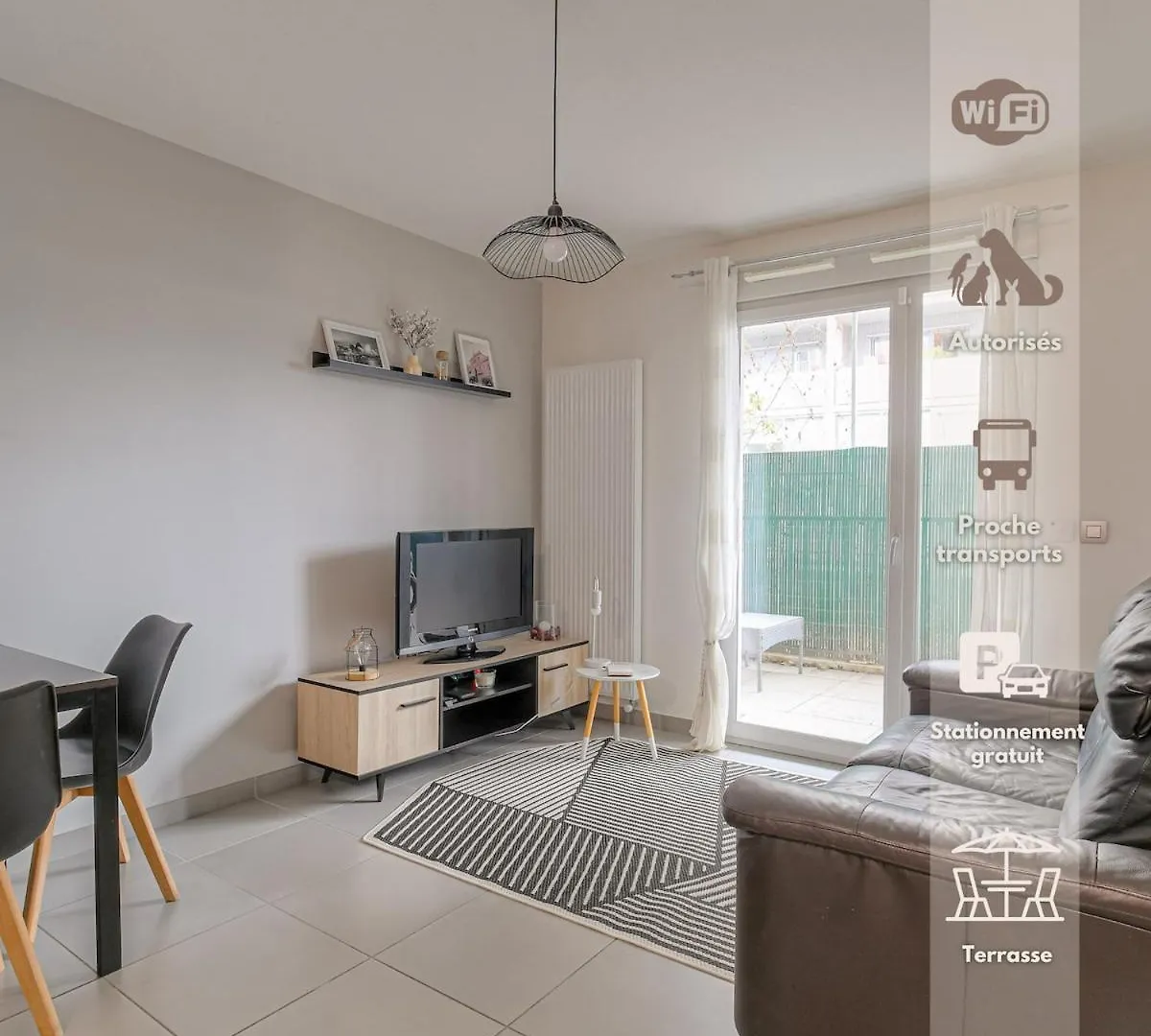 Cocon Urban Terrasse Et Stationnement Gratuit Apartment Villeurbanne